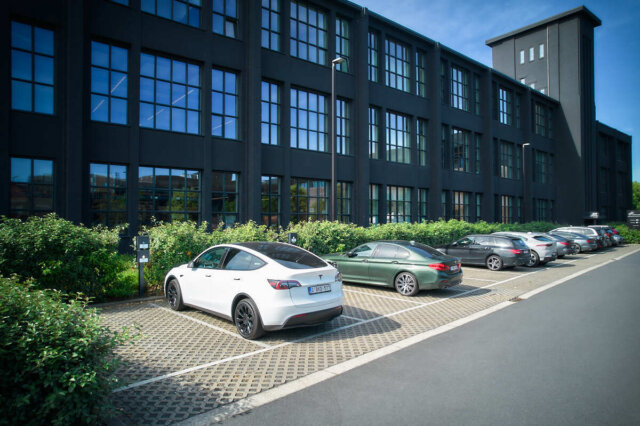 Testimonial EV Wall Business Parking Cotton Park 22