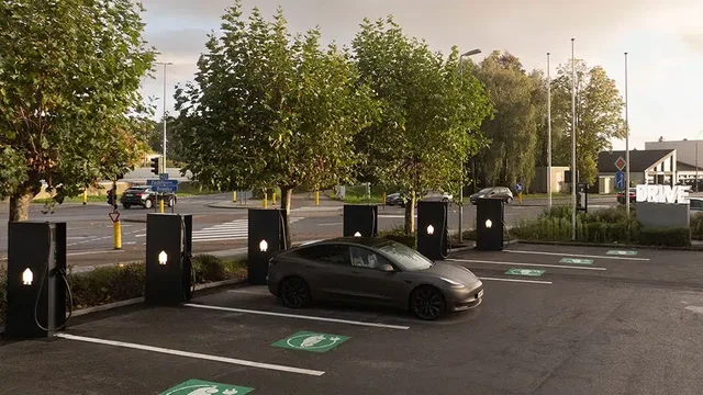 Smappee Smartstop Bruges landschape 2 950x600 1 edited