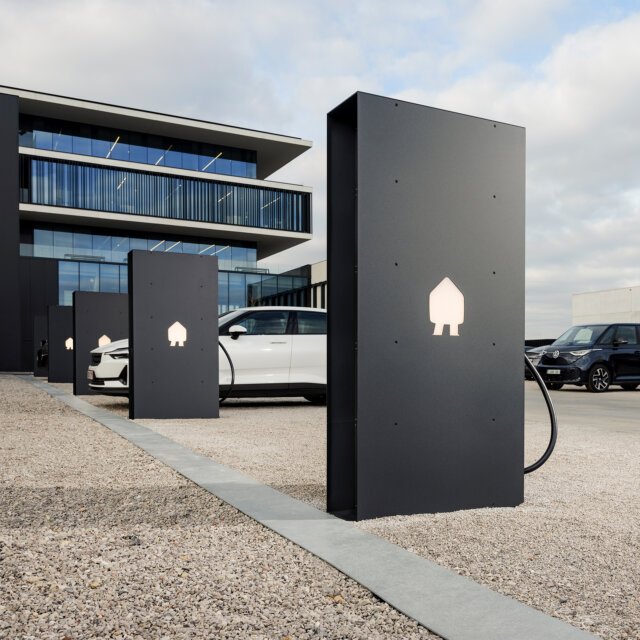 Square Business charging2