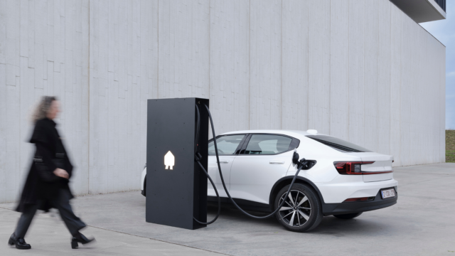 SMAPPEE Blog ESG Reporting EV Workspace Smappee DC Charger
