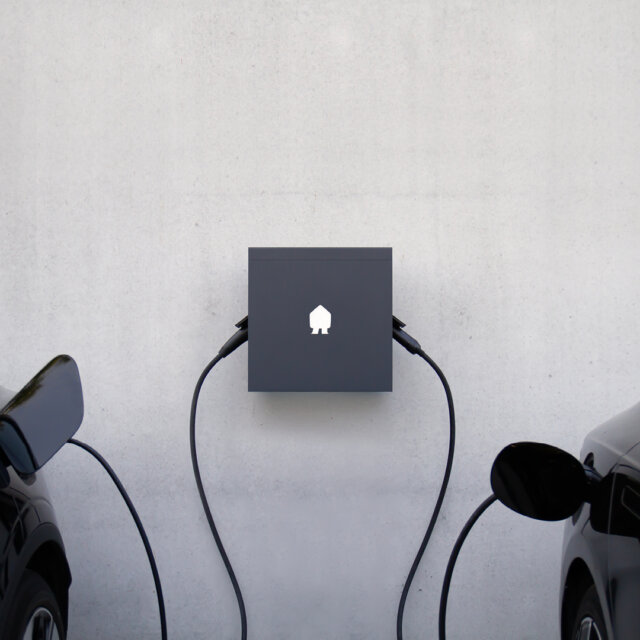 Square EV Dual Wall 2 cars charging
